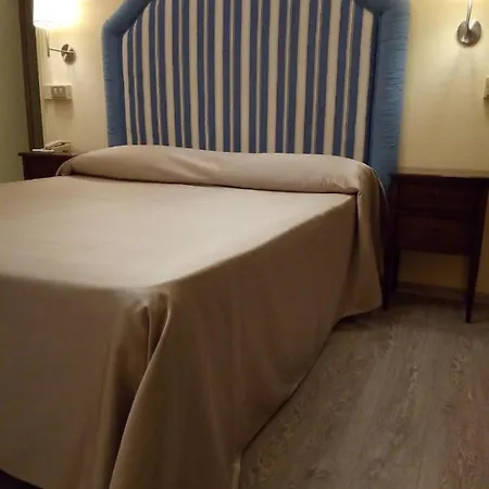 Stipino Hotell Lucca